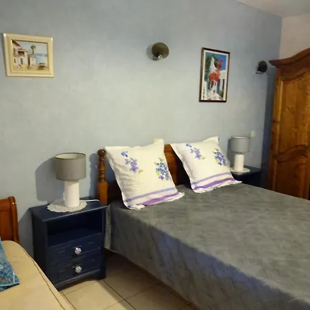 Gasthuis Aux Orangers 2*