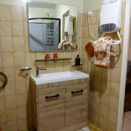 Aux Orangers 2* Luxé