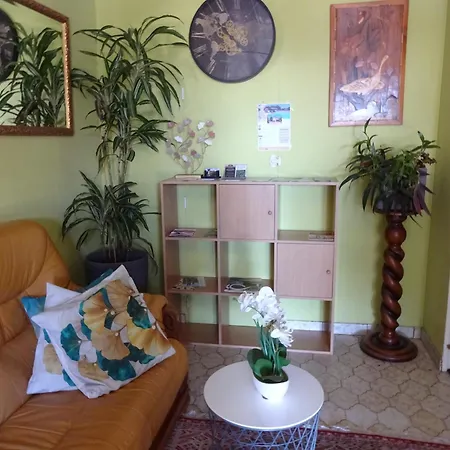 Gasthuis Aux Orangers Luxé