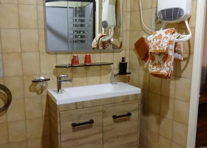 Aux Orangers 2* Luxé